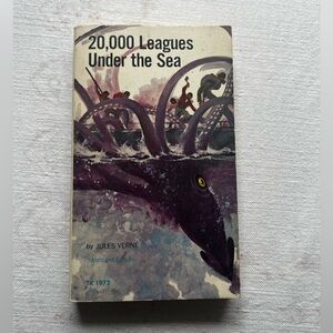20,000 Leagues Under the Sea Book